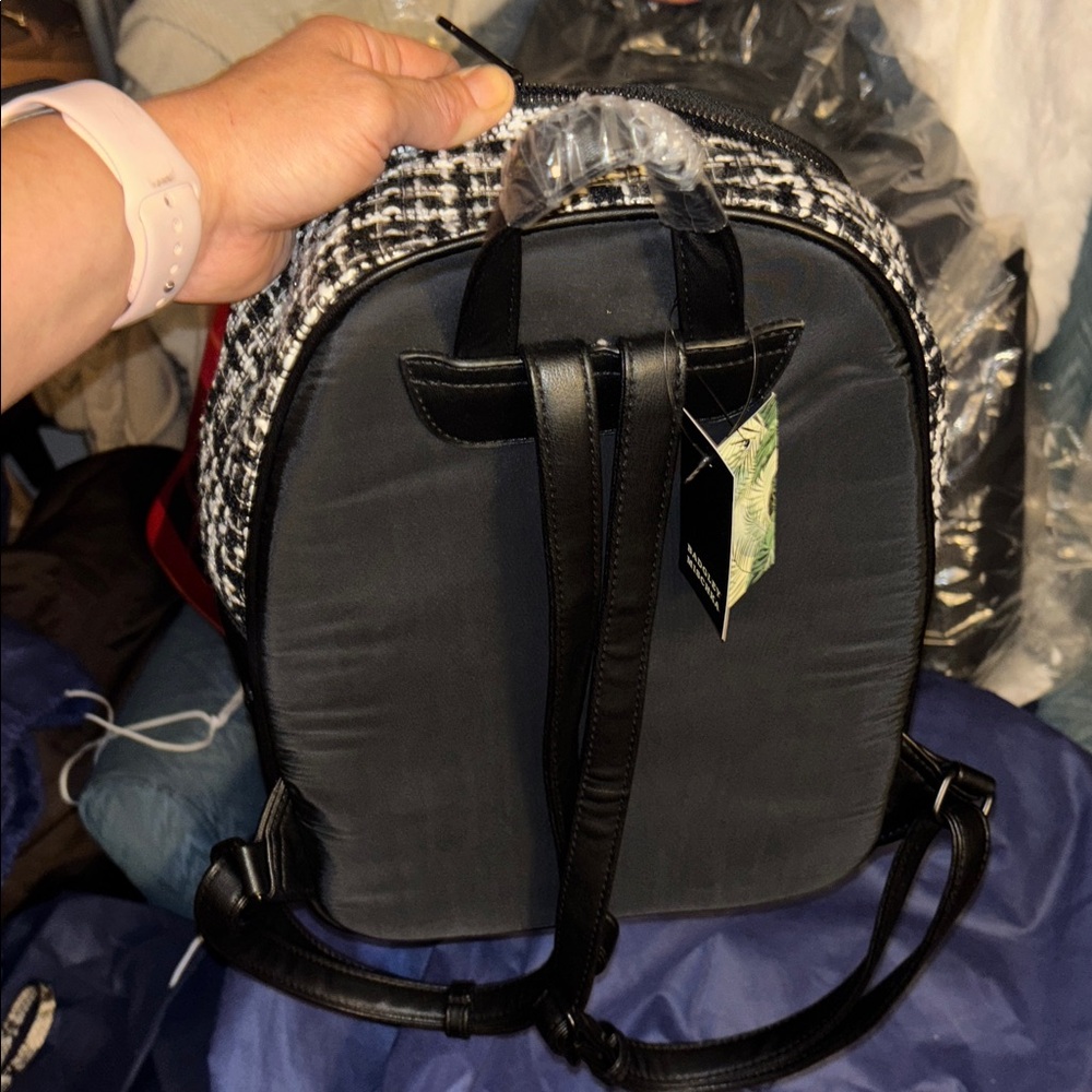 Badgley Mischka 🆕 Quilted Backpack plaid NEW with tags - Picture 3 of 6